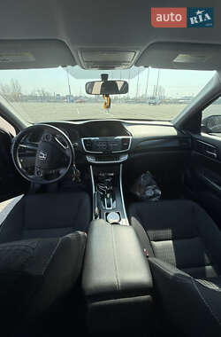 Седан Honda Accord 2014 в 