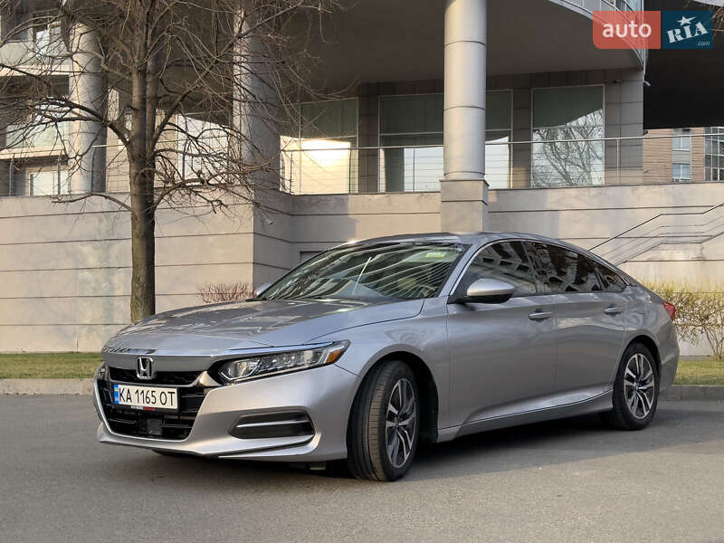 Седан Honda Accord 2018 в Києві