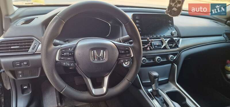 Седан Honda Accord 2017 в Киеве
