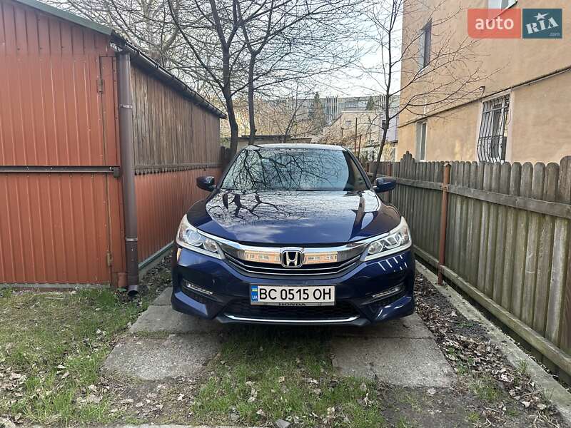 Седан Honda Accord 2016 в Львові