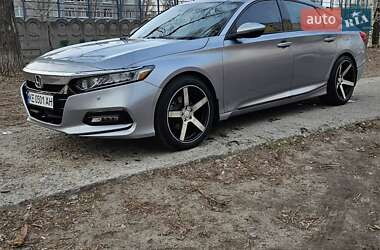 Седан Honda Accord 2018 в 
