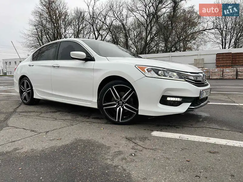 Седан Honda Accord 2016 в 