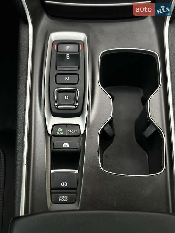 Седан Honda Accord 2018 в Киеве