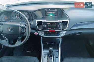 Седан Honda Accord 2015 в 