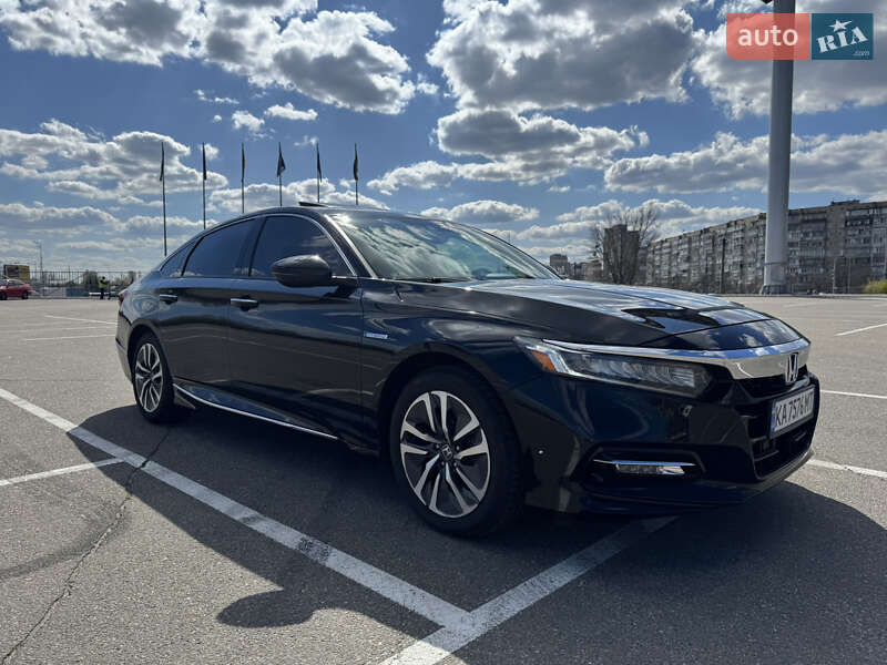Седан Honda Accord 2018 в Києві