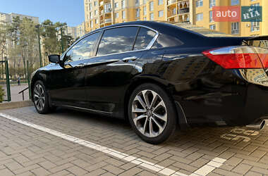 Седан Honda Accord 2014 в 