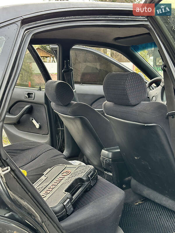 Седан Honda Accord 1993 в Косове