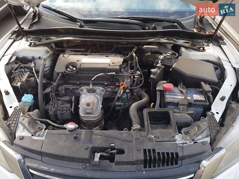 Седан Honda Accord 2013 в Києві