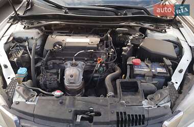 Седан Honda Accord 2013 в 