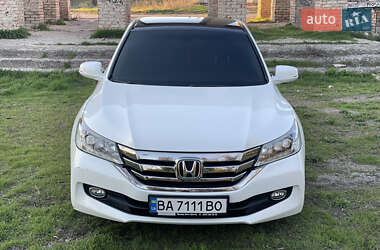Седан Honda Accord 2015 в 