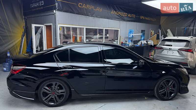 Седан Honda Accord 2017 в Львові
