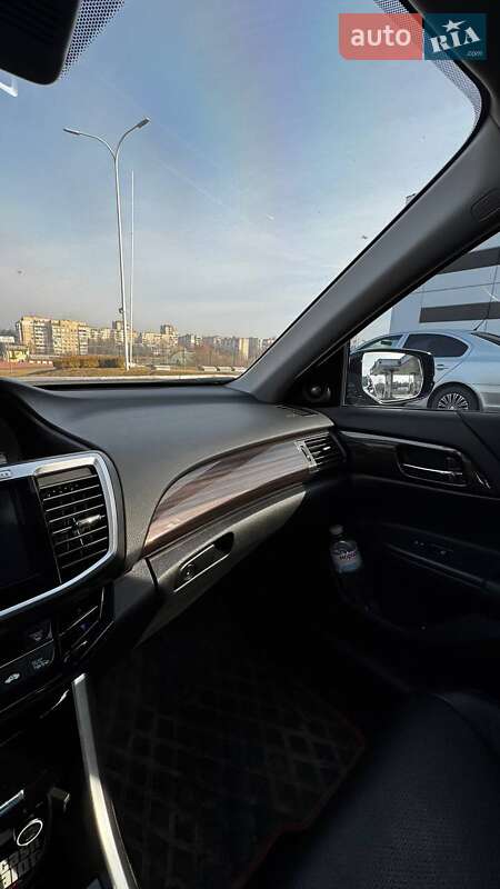 Седан Honda Accord 2017 в Львові