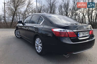 Седан Honda Accord 2013 в 