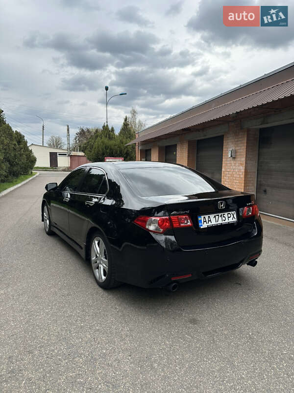 Седан Honda Accord 2010 в Смеле