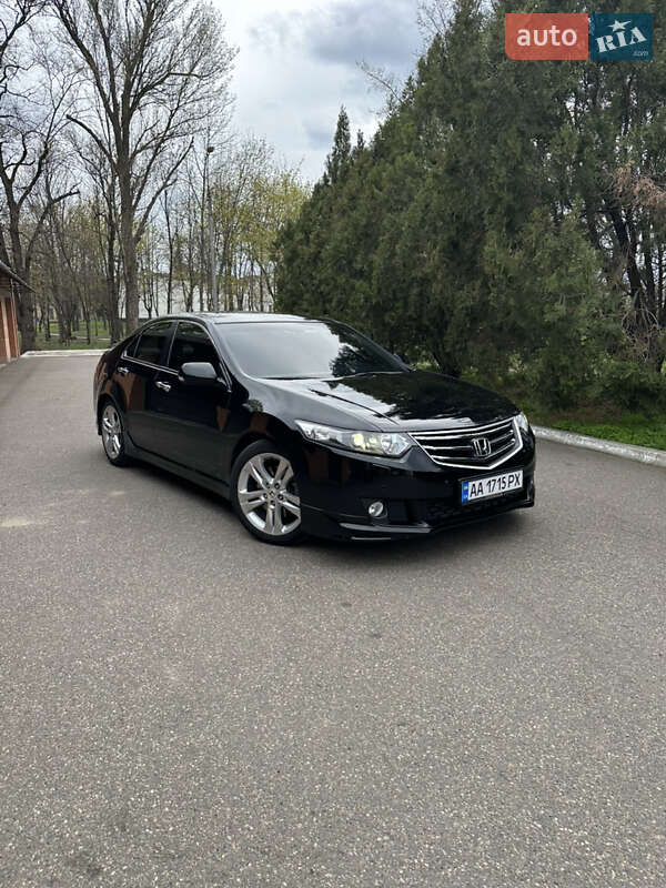 Седан Honda Accord 2010 в Смеле