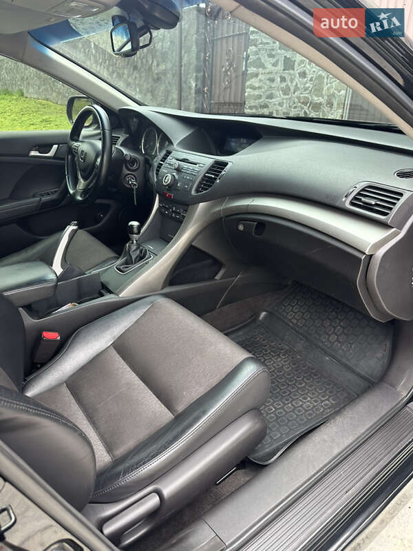 Седан Honda Accord 2010 в Смеле
