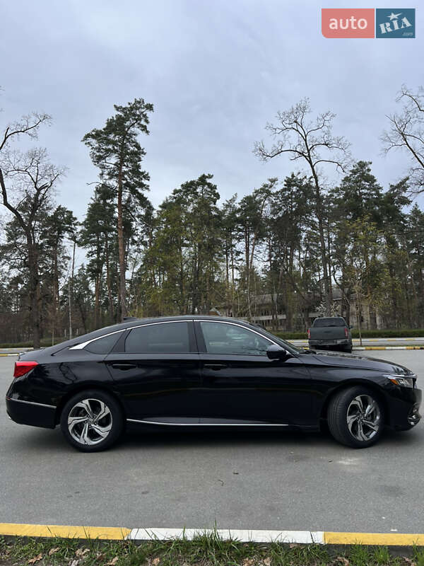 Седан Honda Accord 2018 в Софіївській Борщагівці