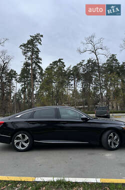 Седан Honda Accord 2018 в 