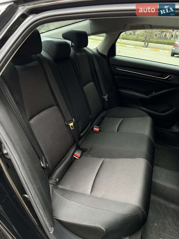 Седан Honda Accord 2018 в Софіївській Борщагівці