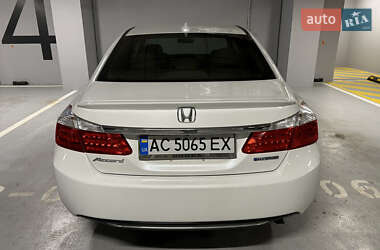 Седан Honda Accord 2014 в 