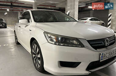 Седан Honda Accord 2014 в 