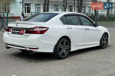 Седан Honda Accord 2017 в 
