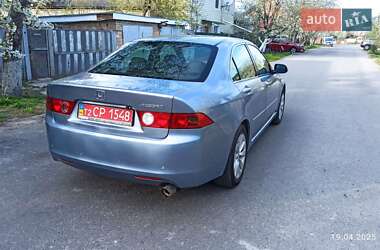 Седан Honda Accord 2005 в 