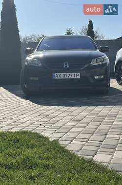 Седан Honda Accord 2013 в 