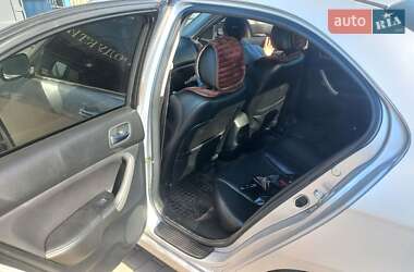 Седан Honda Accord 2004 в 