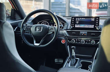 Седан Honda Accord 2018 в 