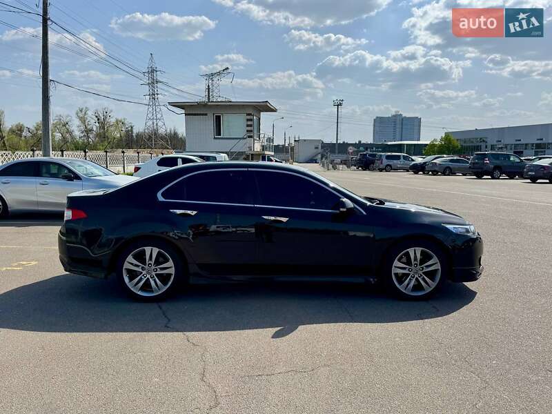 Седан Honda Accord 2010 в Києві