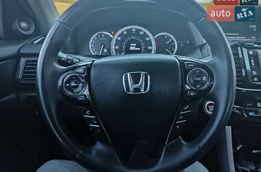Седан Honda Accord 2016 в 