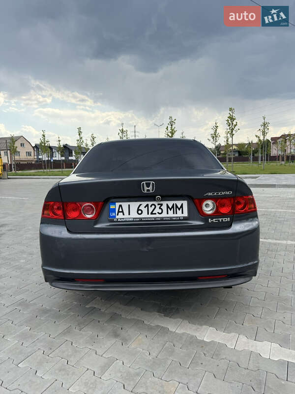 Седан Honda Accord 2006 в Києві