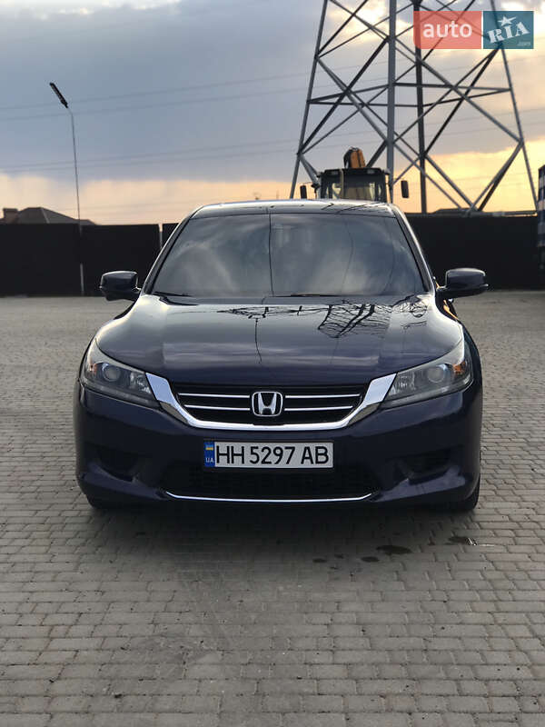 Седан Honda Accord 2014 в Одессе