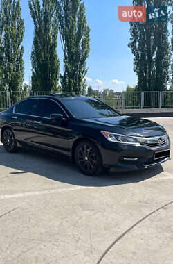 Седан Honda Accord 2016 в 