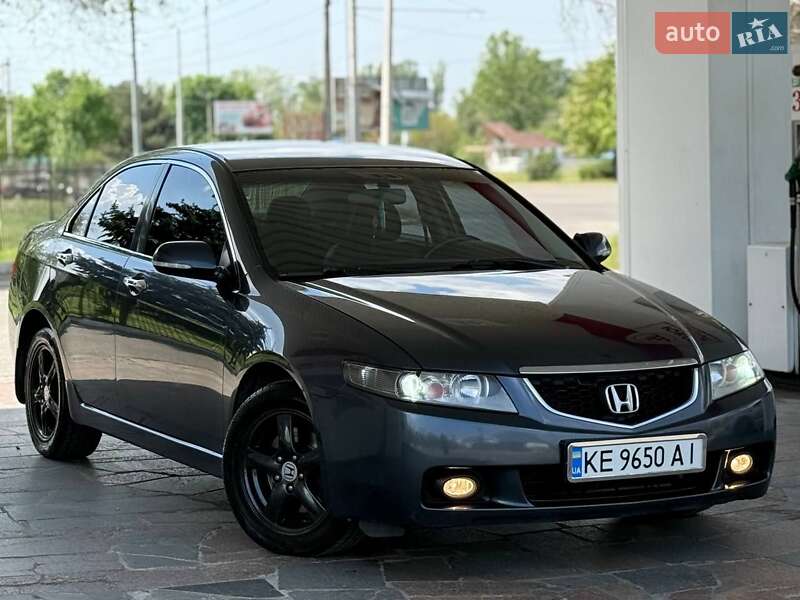 Седан Honda Accord 2004 в Першотравенске