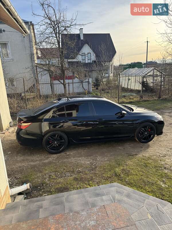 Седан Honda Accord 2016 в Львове