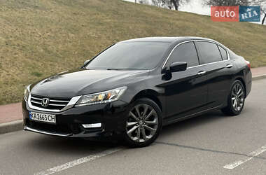 Седан Honda Accord 2015 в Києві