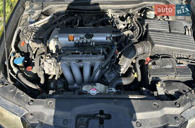 Седан Honda Accord 2005 в 