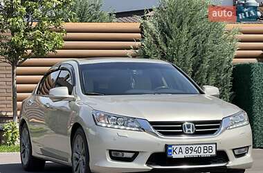 Седан Honda Accord 2013 в 
