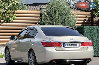 Седан Honda Accord 2013 в 