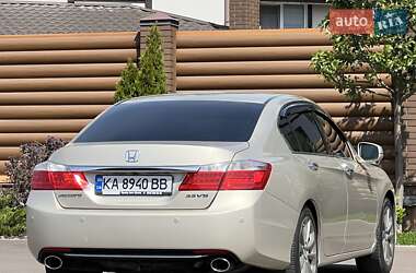 Седан Honda Accord 2013 в 