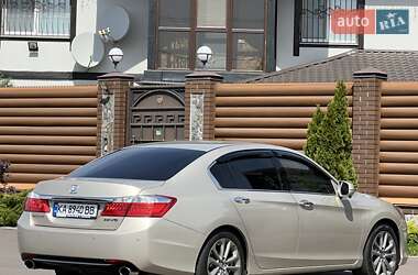 Седан Honda Accord 2013 в 