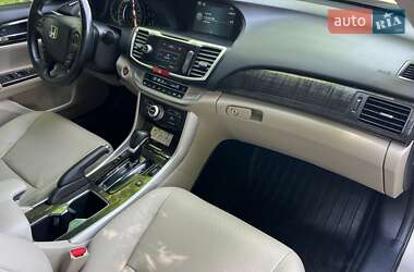 Седан Honda Accord 2013 в 
