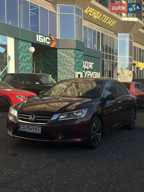 Седан Honda Accord 2013 в Одессе