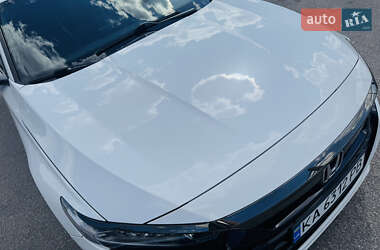 Седан Honda Accord 2018 в 