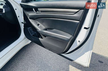 Седан Honda Accord 2018 в 