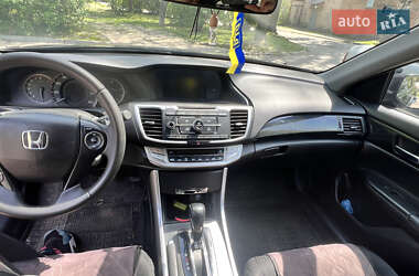 Седан Honda Accord 2015 в 