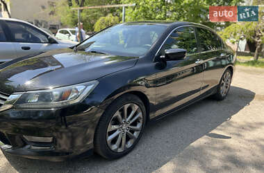 Седан Honda Accord 2015 в 