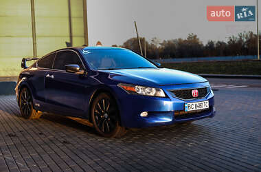 Купе Honda Accord 2009 в 
